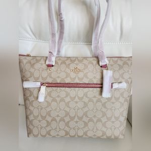 Coach Signature Gallery Tote